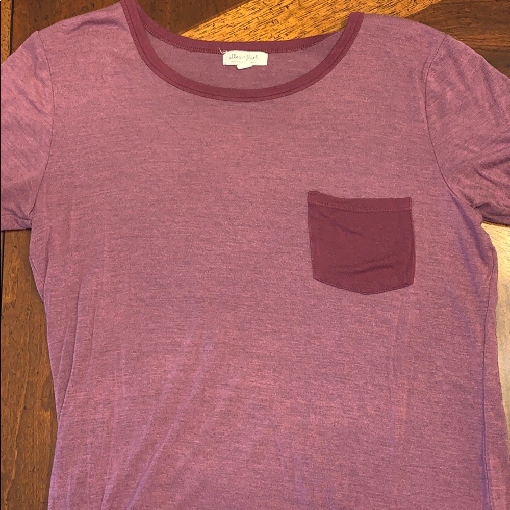 maroon t-shirt